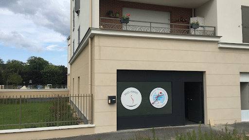 Revitalisez votre corps par l'ostéopathie et la kinésithérapie innovante et bienveillante.
