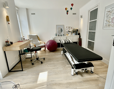 Équilibrez votre corps avec l'art de l'ostéopathie douce et bienfaisante.