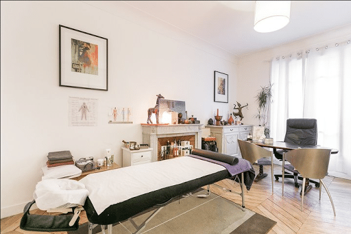 Bien-être holistique et équilibre grâce à la naturopathie et au Reiki. Réservez maintenant!