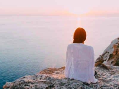 Harmonie intérieure et épanouissement personnel avec hypnothérapie et sophrologie sur mesure