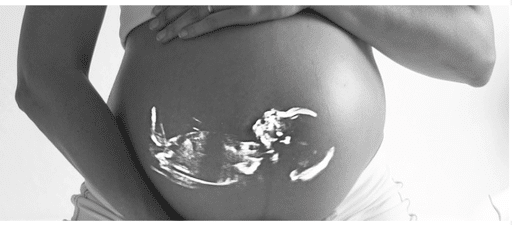 Accompagnement bienveillant pour vivre une maternité sereine et épanouie avec douceur.