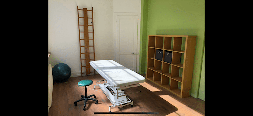 Soulagez vos douleurs avec une approche globale en kinésithérapie et ostéopathie holistique